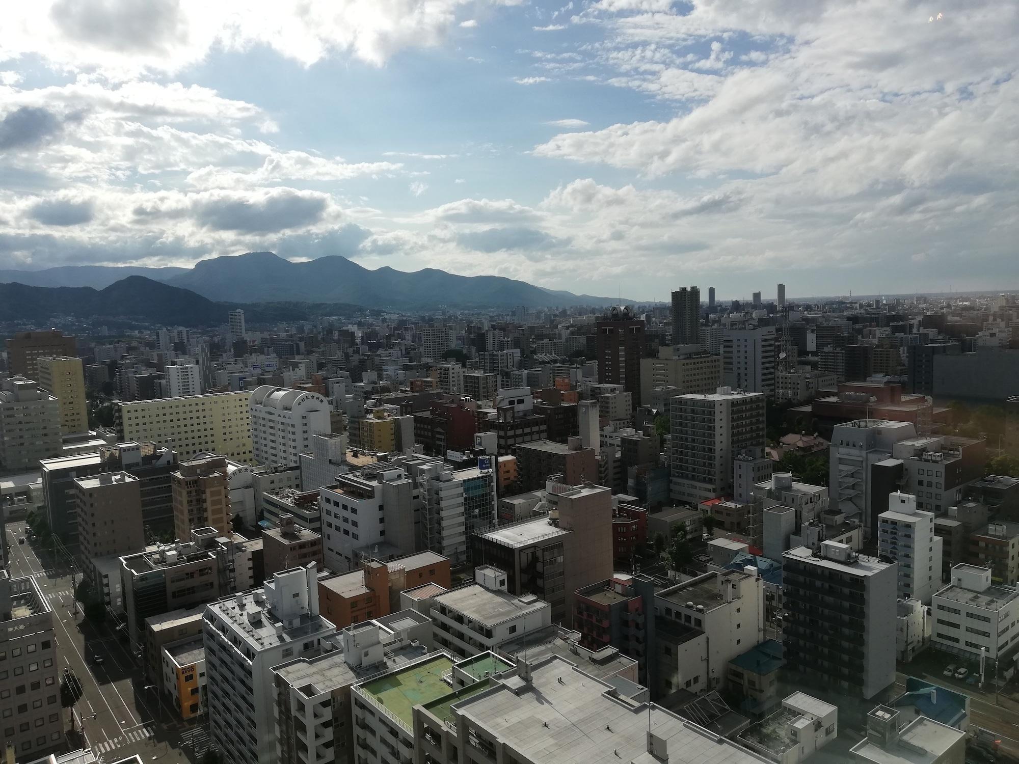 Sapporo Prince Hotel Ngoại thất bức ảnh View of the city